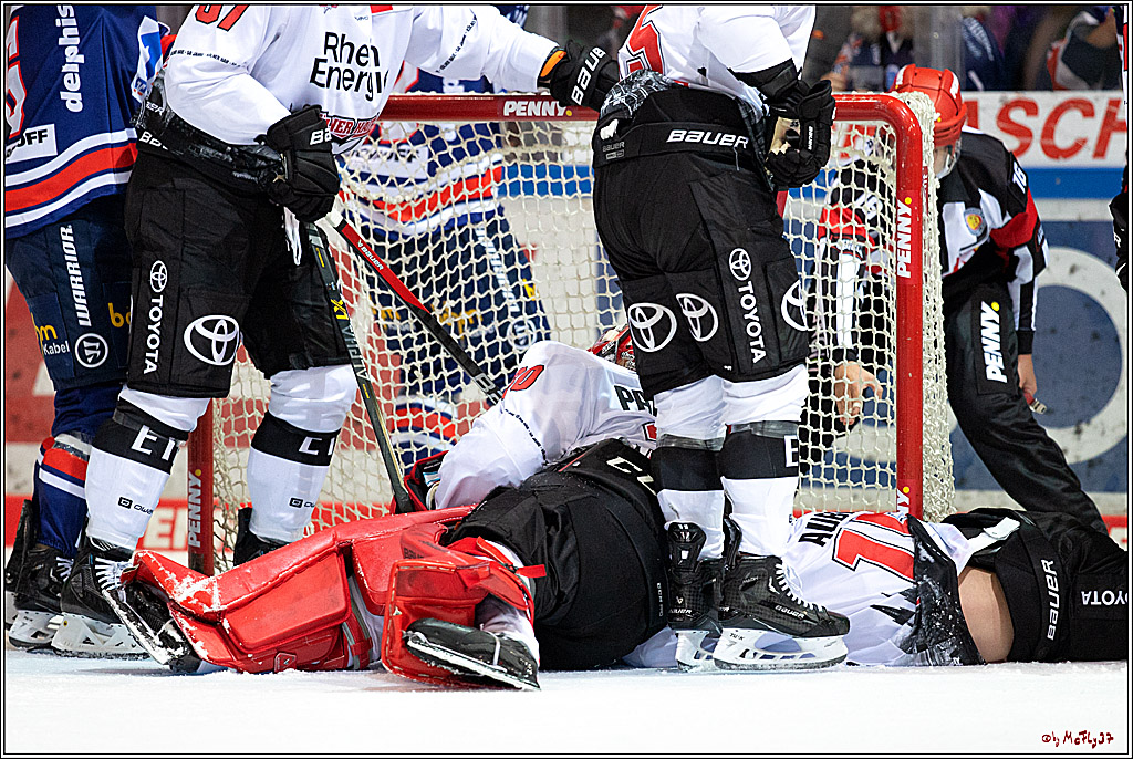 PENNY DEL;  Iserlohn Roosters - Kölner Haie; Iserlohn, 06.10.2022